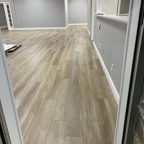 Chapman’s Flooring, LLC is one of the leading flooring specialists serving White House, Springfield, Portland, Gallatin, Hendersonville, and the surrounding areas since 2011.