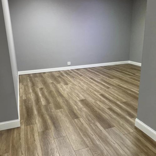 Chapman’s Flooring, LLC is one of the leading flooring specialists serving White House, Springfield, Portland, Gallatin, Hendersonville, and the surrounding areas since 2011.